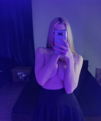 Елена, 22 года, 2 размер груди